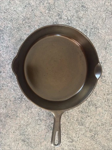griswold cast iron skillet 8