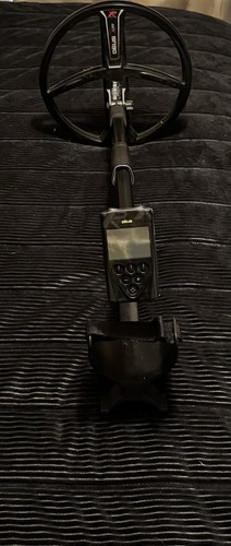 XP Deus1 + minelab 15 pinpointer + The deus handbook signed by Andy ...