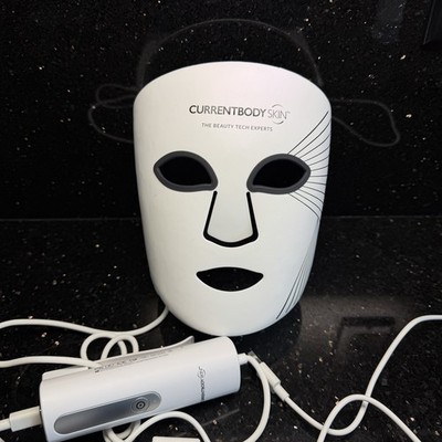 CurrentBody Skin LED Light Therapy Mask Series 2 | OPEN Light use