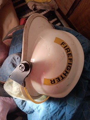 Vintage Cairns & Brothers 90s White Asst Chief Firefighter Helmet W/ Face Shield