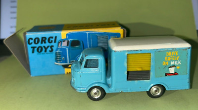 Original Corgi 435 Karrier ''Bantam'' Dairy Produce Van with Replacement Box 2206