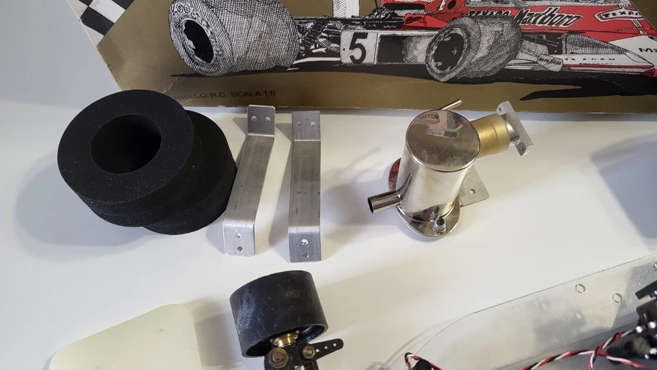 SG RACING CARS - EXPERT - 1/8 - SUPER TIGRE ENGINE - boxed RC VINTAGE - RARE! - Immagine 3 di 4