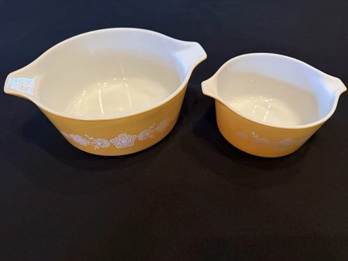Set of 2 Vintage Pyrex Butterfly Gold 2 Casserole Dishes, No Lids (473 & 475)