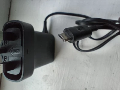 Genuine Microsoft AC-18x Micro USB Mains Charger UK 3-Pin Plug for Nokia Phones - Image 1 of 4