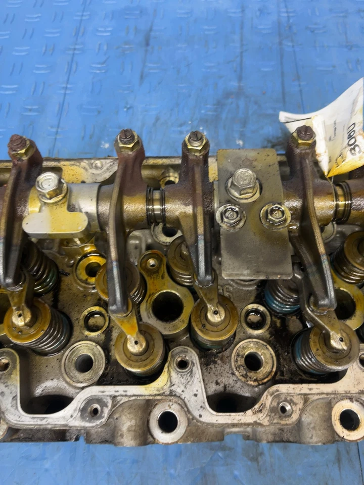 06-10 Culata Chevy Express 3500 8-403 6,6 l Duramax diésel (reconstruible) Foto 3 de 4