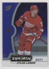 2018-19 Upper Deck Synergy Veterans Purple 51/71 Dylan Larkin #17 r7d