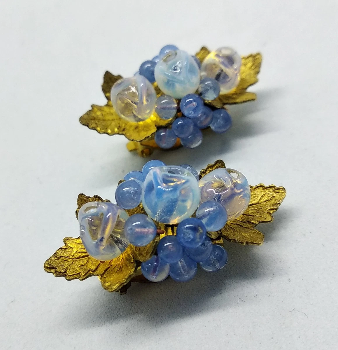 Clips D'oreilles Vintage XXème – Acrylique Noire Et Laminé Doré, Puces Anciennes