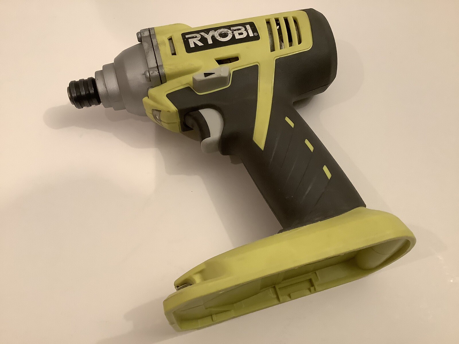 RYOBI P232 18V 1/4