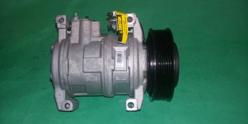 Compresor UAC modelo 10PA17 para Honda Accord 2003-2004. Foto 3 de 4