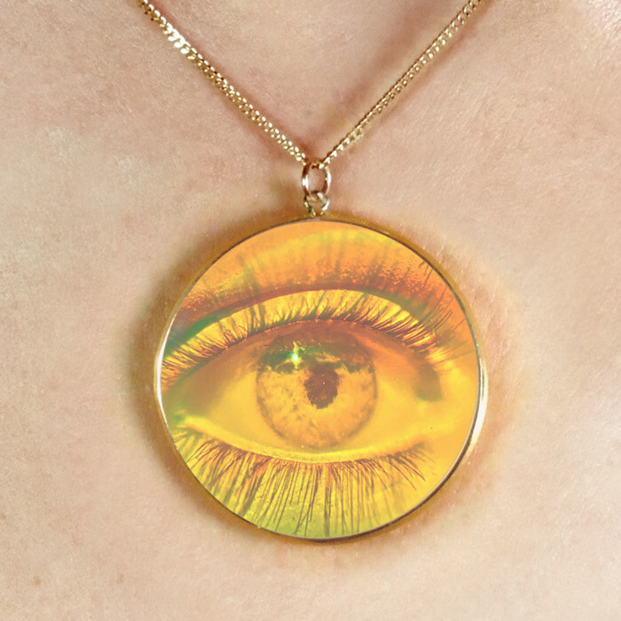 9ct Gold Hologram Pendant - Eye (Large) + 20"" Chain