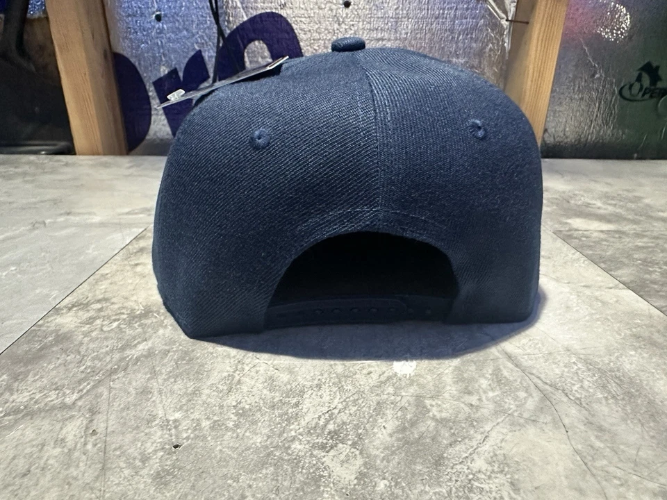 NUEVO CON ETIQUETAS Kipa Premium New York Yankees Azul/Blanco NY Gorra Tapa. Yankee Foto 3 de 4