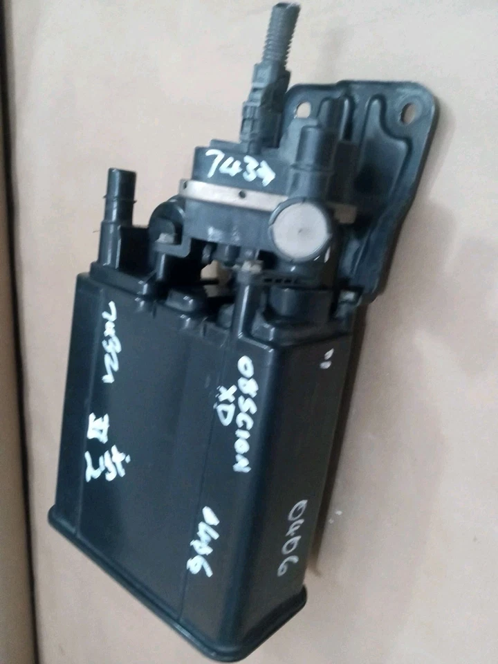 Toyota Yaris Scion xD 2006-2011 Evap combustible gas carbón bote 77740-52090 Foto 2 de 4