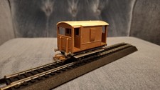 Tri-ang Hornby R16 ER 20 Ton Brake Van was M73031 BR Brown Livery