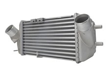 HELLA LADELUFTKÜHLER TURBOKÜHLER passend für HYUNDAI I20 KIA RIO STONIC | 8ML