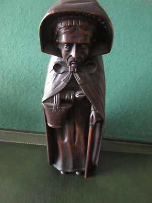 STATUE BOIS VIEILLE FEMME AU PANIER A LAGAST - Photo 1/4