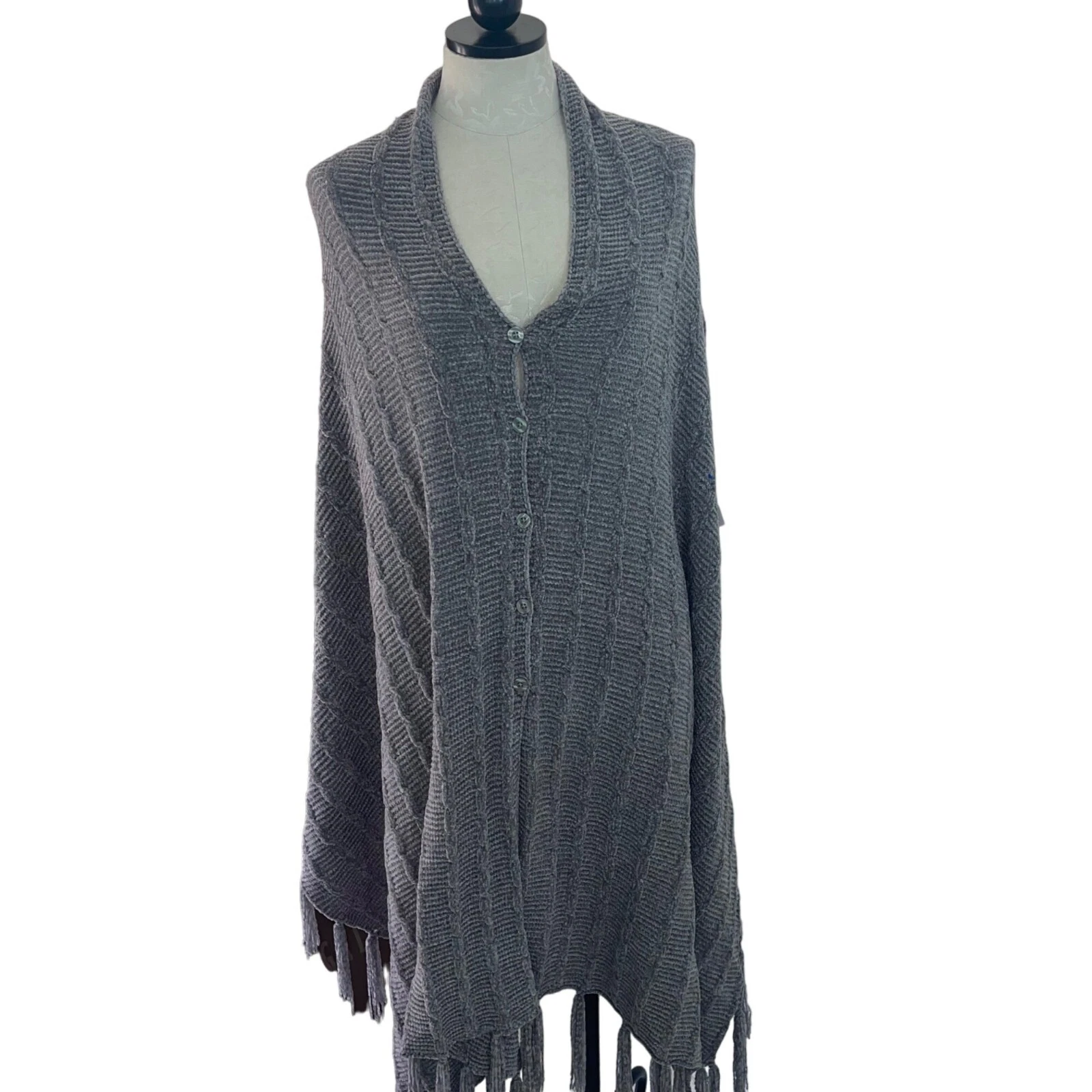 Womens Poncho One Size Gray Fringe Soft Chenille Button Front V Neck Classic Mod