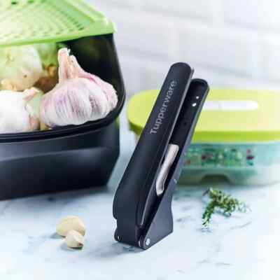 Tupperware Garlic Press NEW 3-in-1 Peel Mince Fresh Garlic Cloves & Deleaf Herbs