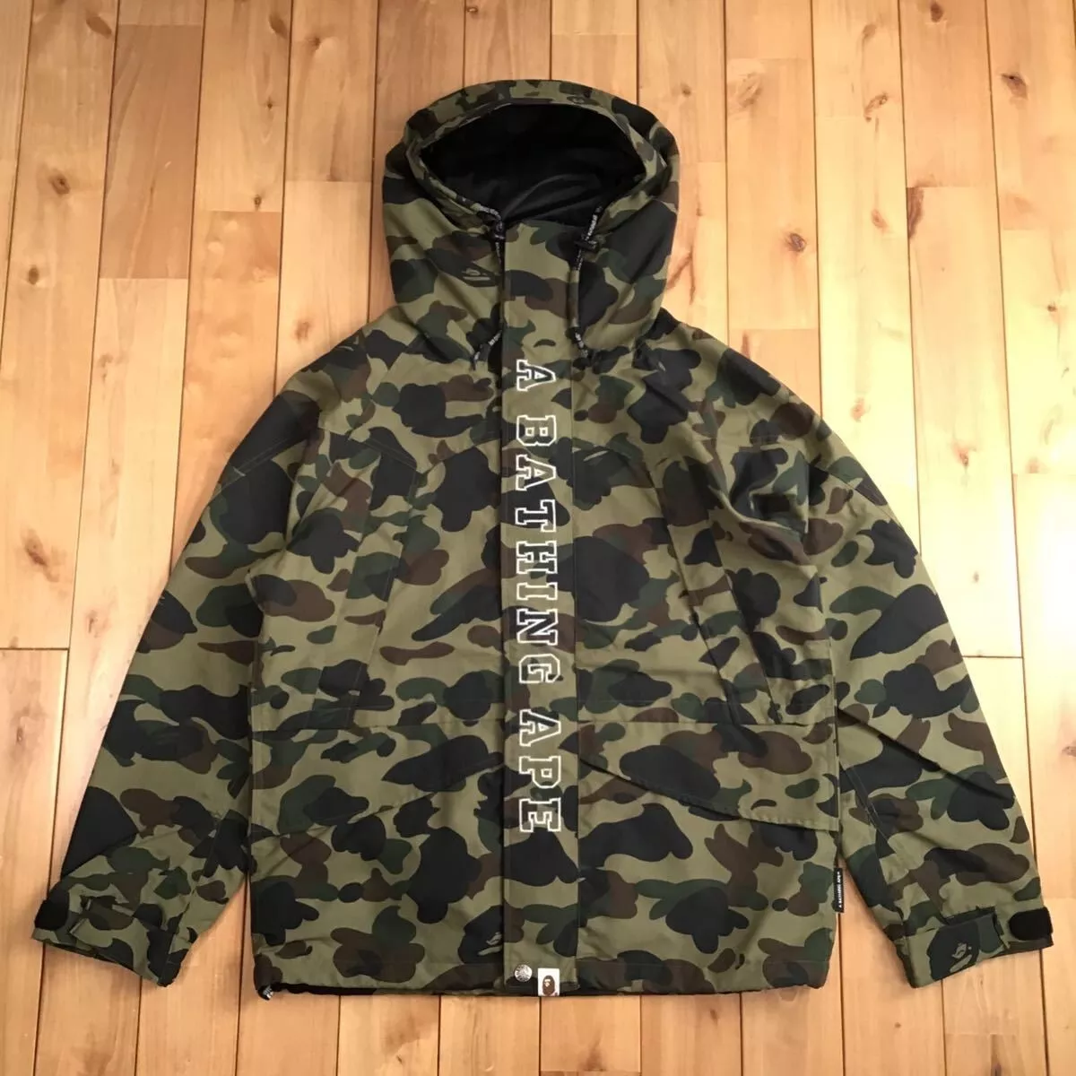 BAPE 1st camo green snowboard jacket A Bathing Ape Size M