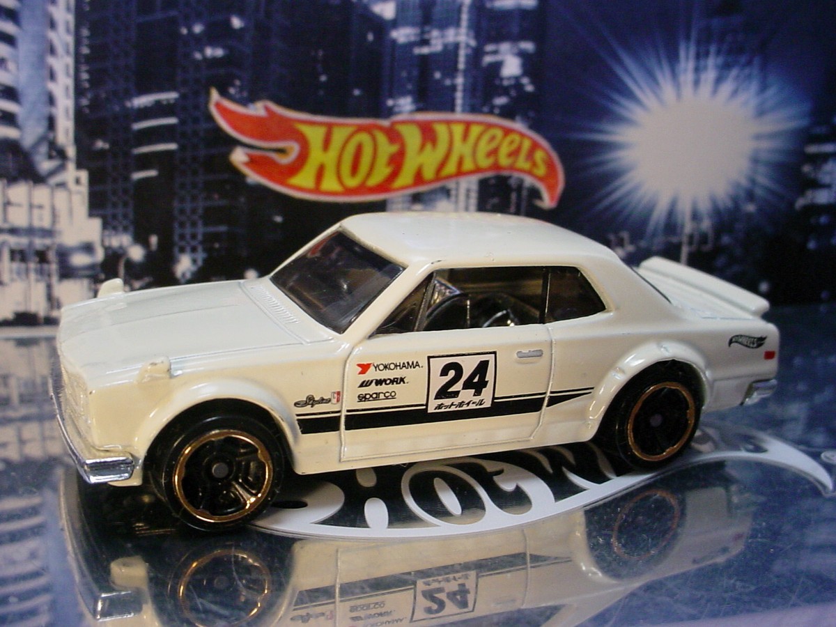 2024 Hot Wheels Multi Exclusive 1971 NISSAN SKYLINE H/T 2000 2024 Hot Wheels Multi Exclusive 1971 NISSAN SKYLINE H/T 2000
