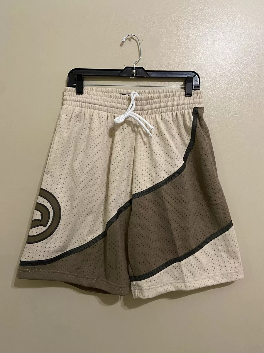 Mitchell & Ness Hawks Shorts - Men's