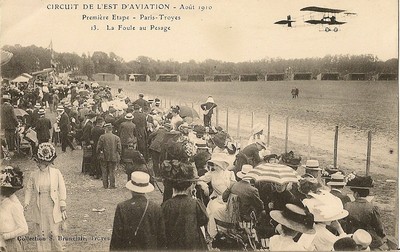 AK LUFTFAHRT CIRCUIT DE L'EST 1910 PARIS TROYES DIE MENGE BEIM WIEGEN 