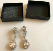 CLIP ON EARRINGS tear drop CRYSTAL diamante silver tone 2” Drop Dangle Fabulous