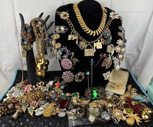 VTG COSTUME JEWELRY LOT Over 3.5 lbs - Earrings Bracelet Brooch Necklace HAT Pin