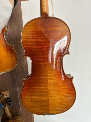 Pro 4/4 Violine, handgefertigt, klar geflammte Maserung, satter Klang und Koffer