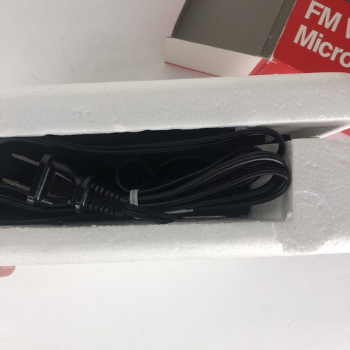 RADIO SHACK REALISTIC FM WIRELESS MICROPHONE SYSTEM 32-1221 NEW OPEN BOX - Picture 6 of 10