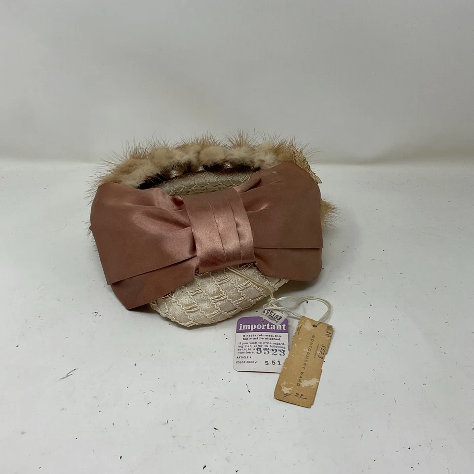 De colección Años 50 40 Montgomery Ward Sombrero de Piel Real Pastillero Arco Satinado MARIPOSA NUEVO NUEVO CON ETIQUETAS Foto 2 de 4