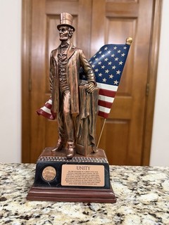Vintage Abraham Lincoln Unity & Greatness Statue Bradford Exchange 10 1/2” high