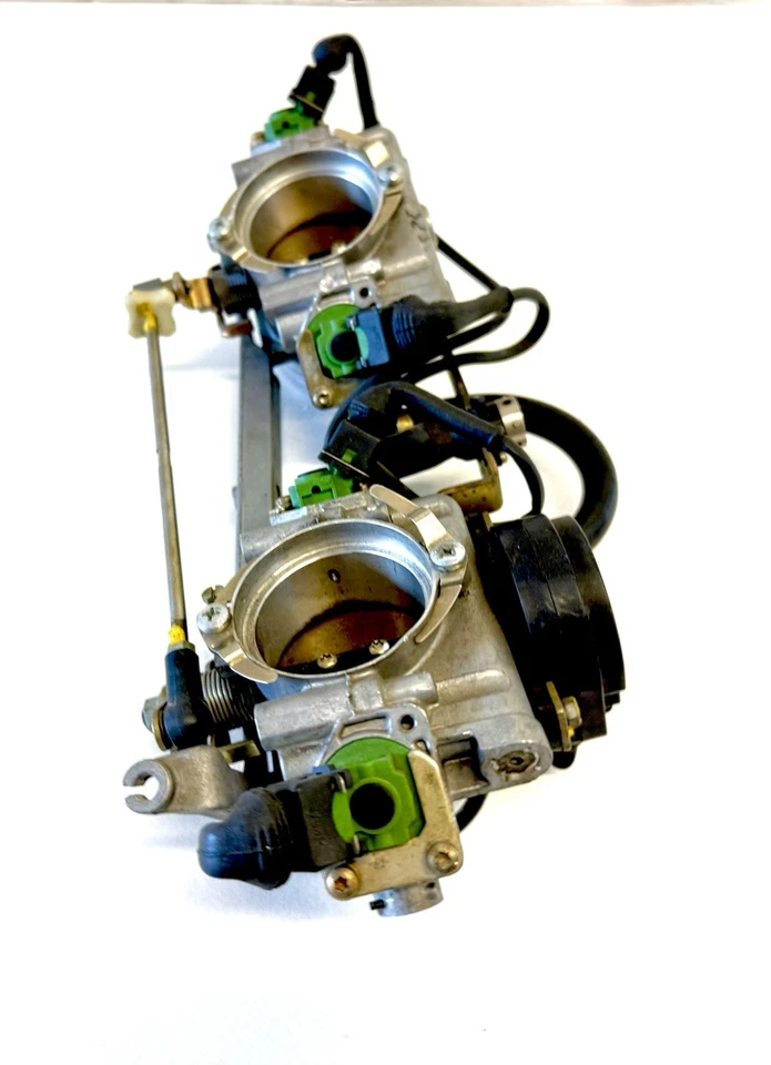Cuerpos de acelerador originales 01 Ducati 996 inyectores dobles TPS 28240201A Foto 4 de 4