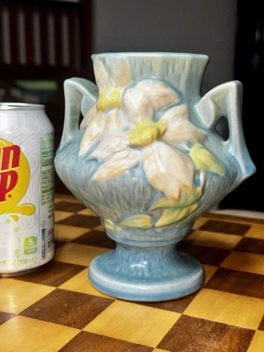 Roseville Pottery Blue Clematis #188-6” Vintage Vase