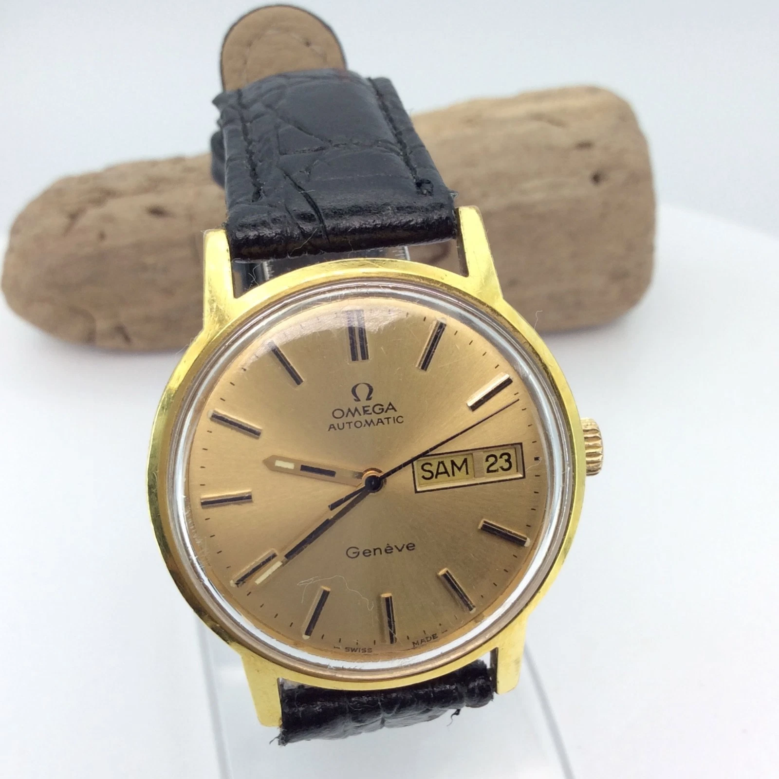 OMEGA Geneve Day/Date Automatik vergoldet Herrenuhr Kaliber 1022