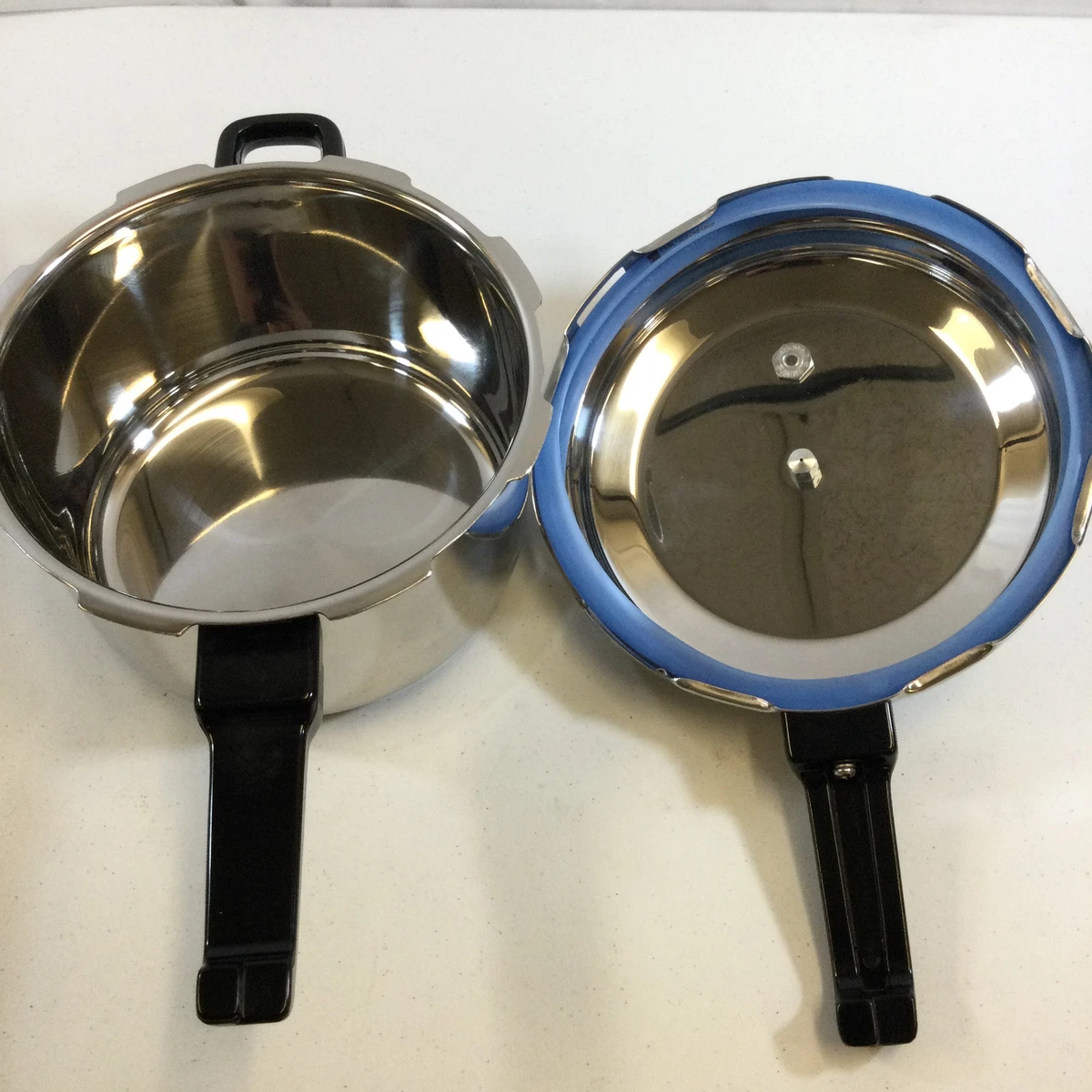 Vinod Splendid Plus Ultra Hygienic Sandwich Bottom Pressure Cooker