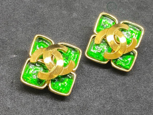 Authentic Vintage CHANEL 95P CC Coco Mark Rhombus Green Gripoix Gold Plated Earrings