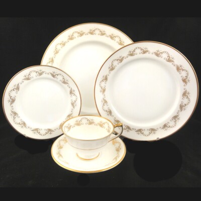 LOUIS XV by Aynsley 5 Piece Place Setting #8328 NEW NEVER USED made in England