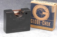 VINTAGE 'GLOBE-CHEK' FLASH BULB CHECKER IN BOX - FREE USA SHIPPING