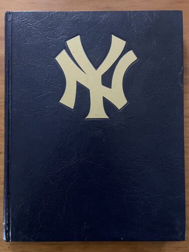 The Yankees Authorized History 1995 Phil Pepe (Signed/Numbered Lou Piniella) - Afbeelding 1 van 4