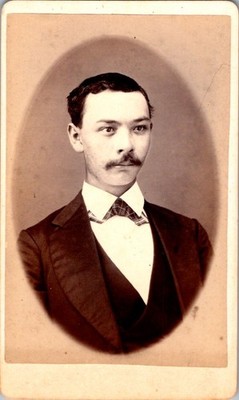 Carte de Visite 1870s Ohio Man Plaid Bow Tie Howard's Gallery Fayette Albumen