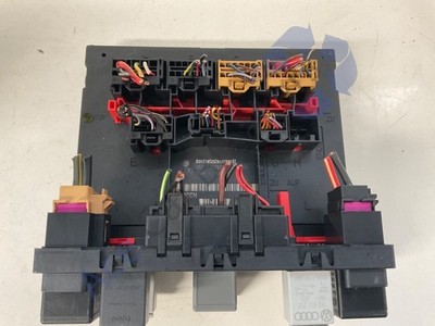 VW Passat B6 Saloon 05-10 Fuse Box 3C0937049AD
