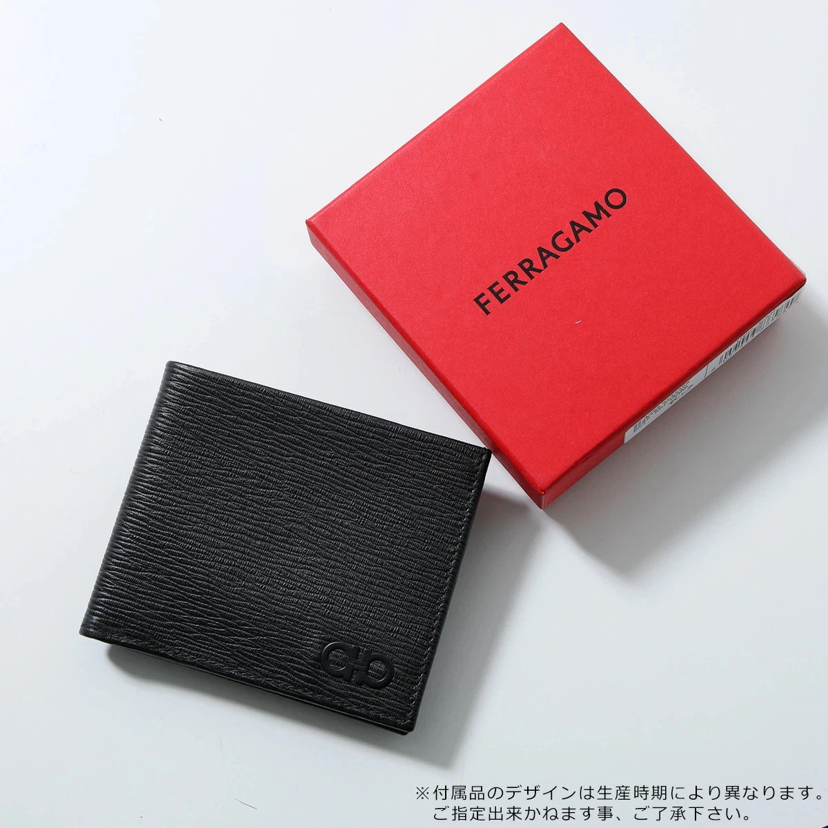 Ferragamo — FERRAGAMO Bi-fold Wallet  Men's Leather Wallet No Coin Pocket Gancini Logo NERO