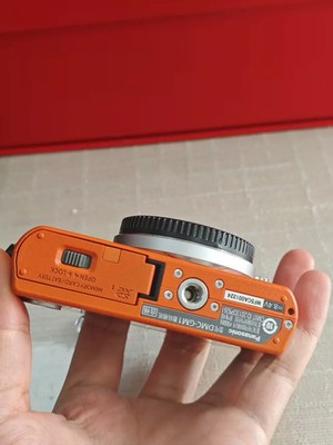 Panasonic(パナソニック) / デジタル一眼カメラ LUMIX DMC-GM1K-K