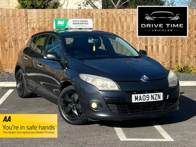 2009 Renault Megane 1.6 16V Dynamique Euro 5 5dr HATCHBACK Petrol Manual - Image 1 of 4