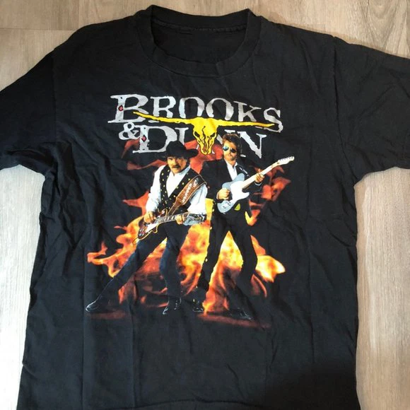 Vintage 90's Brooks & Dunn Electric Rodeo T-Shirt Short