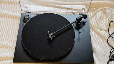 Pro-Ject Primary E black Plattenspieler