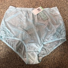 Woman's Vanity Fair Perfectly Yours Lace Nouveau Brief Panties NWT 8 46 XL