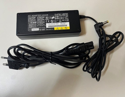 Original Fujitsu AC Adapter für Notebook  Input 100-240V, Output  19 V  4,22A
