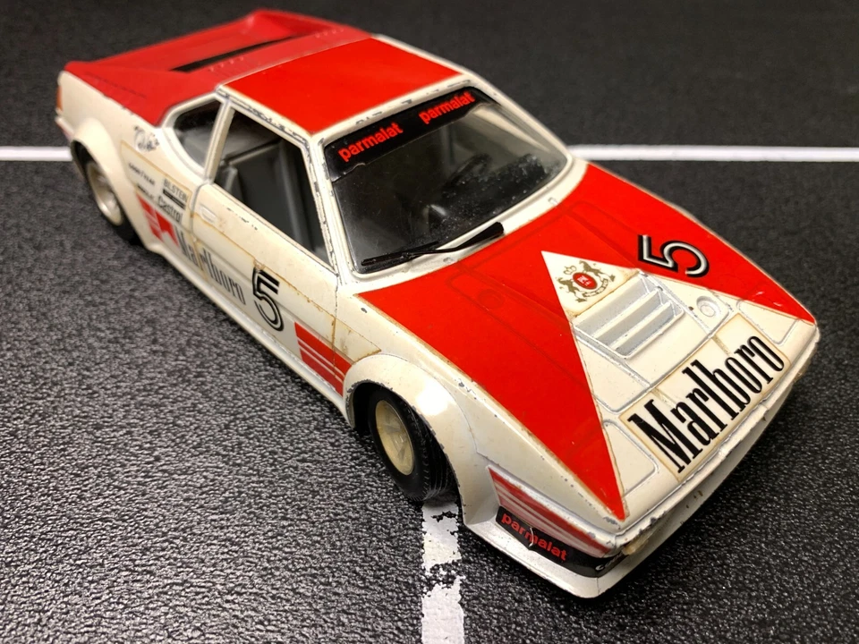 Coche Diecast Imperfecto 1:24 BURAGO BMW M1 TURBO MARLBORO RALLY Sin Caja COMO ESTÁ Foto 3 de 4