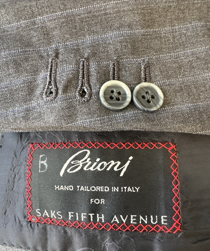 Brioni Hand tailored in Italy For Saks Fifth Avenue Nomentano size 46R Gray